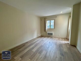  Appartement à louer 1 pièce 28 m²