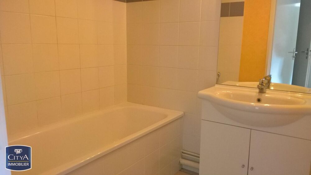 location Appartement - 2 pièce(s) - 49 m² Arpajon-sur-Cère (15130)