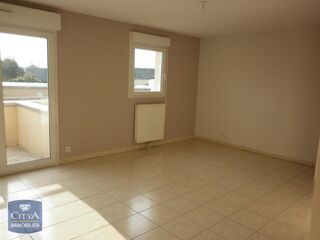  Appartement à louer 4 pièces 82 m²