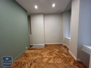  Appartement � louer 3 pi�ces 126 m�