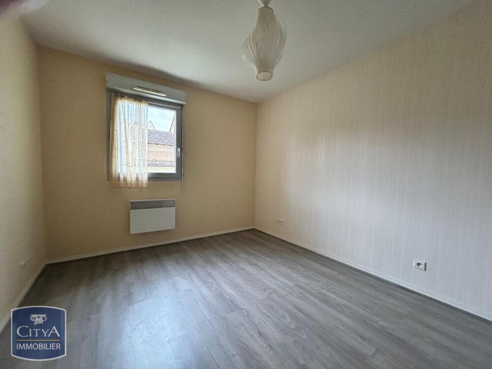 location Appartement - 2 pièce(s) - 47 m² Saint-Amand-Montrond (18200)