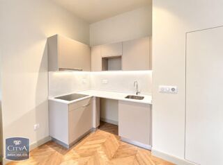  Appartement à louer 3 pièces 65 m²