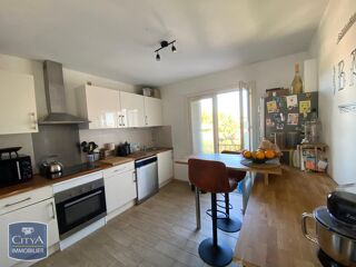 Appartement à louer 5 pièces 90 m²