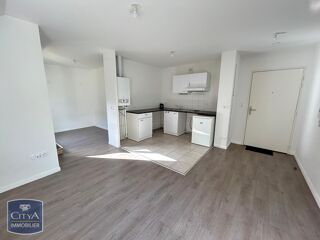  Appartement à louer 1 pièce 32 m²