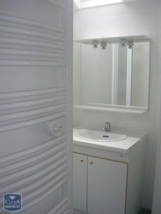  Appartement à louer 3 pièces 65 m²