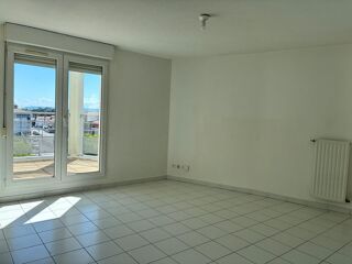 Appartement à louer 3 pièces 60 m²