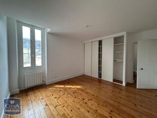  Appartement à louer 3 pièces 85 m²