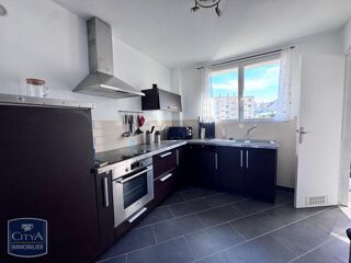  Appartement à louer 3 pièces 75 m²