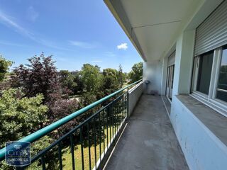  Appartement à louer 3 pièces 70 m²