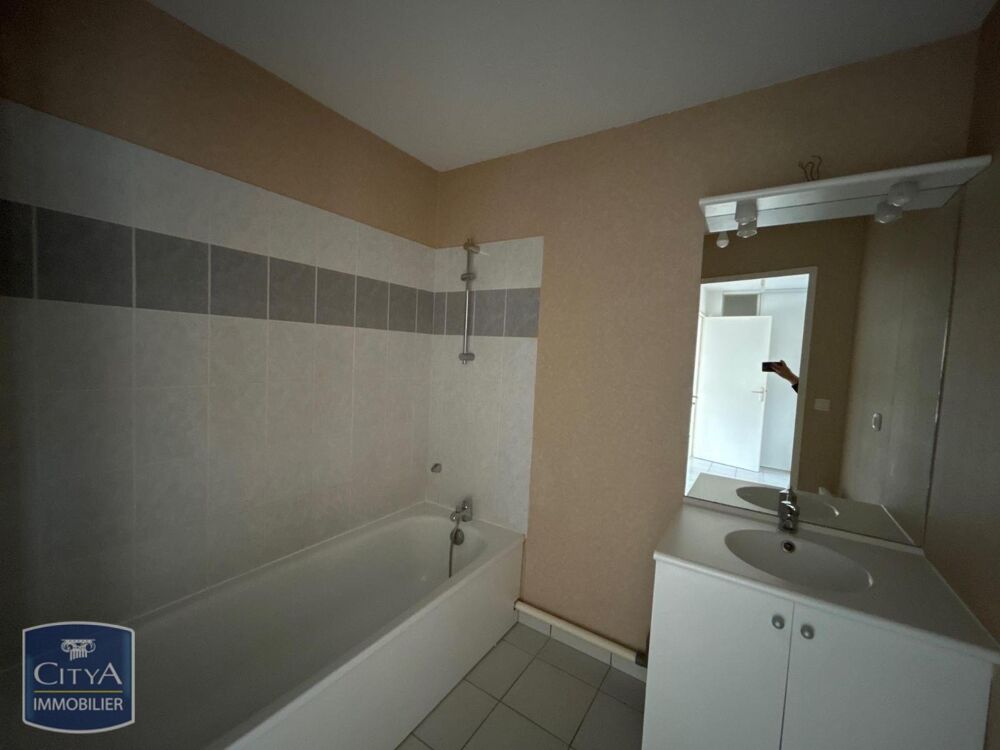 location Appartement - 3 pièce(s) - 59 m² Châtellerault (86100)