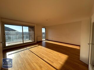  Appartement à louer 4 pièces 112 m²