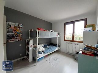  Appartement à louer 4 pièces 95 m²