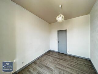  Appartement à louer 2 pièces 45 m²
