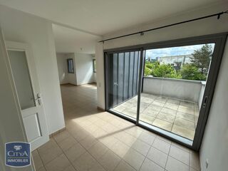  Appartement à louer 3 pièces 92 m²