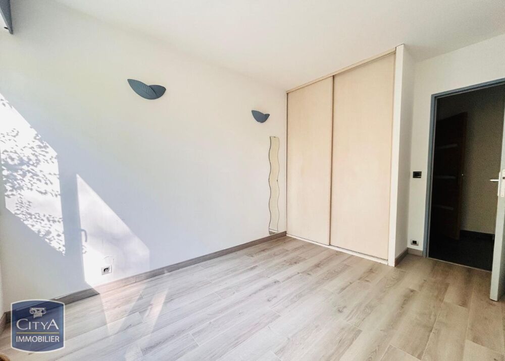 À LOUER : Découvrez cet appartement T4 spacieux et lumin....