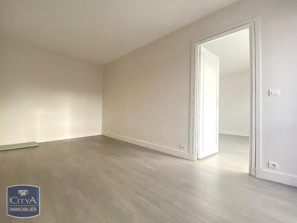 location Appartement - 2 pièce(s) - 50 m² Vélizy-Villacoublay (78140)