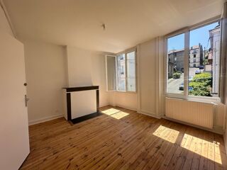 Appartement à louer 3 pièces 45 m²