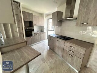  Appartement à louer 4 pièces 80 m²