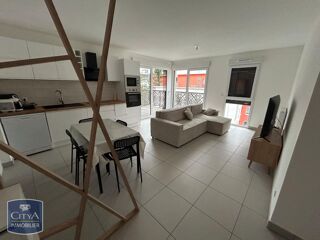  Appartement à louer 3 pièces 65 m²