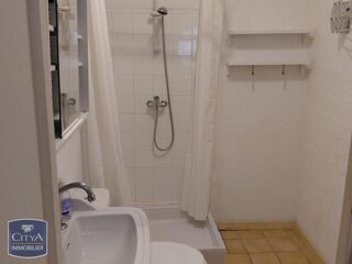  Appartement à louer 1 pièce 28 m²