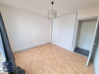  Appartement à louer 3 pièces 65 m²