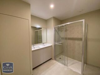 location Appartement - 4 pièce(s) - 81 m² Poitiers (86000)