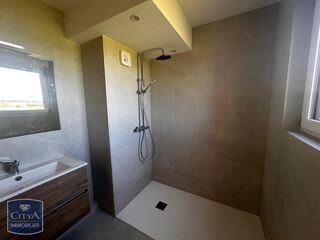  Appartement à louer 3 pièces 74 m²