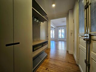  Appartement � louer 5 pi�ces 176 m�