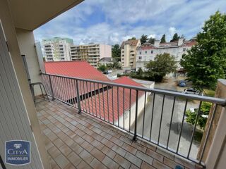 Appartement à louer 4 pièces 88 m²