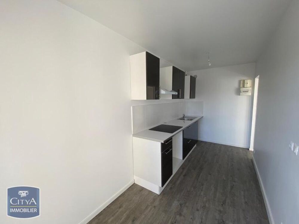 À LOUER : Découvrez cet appartement rénové T4 situé dans....