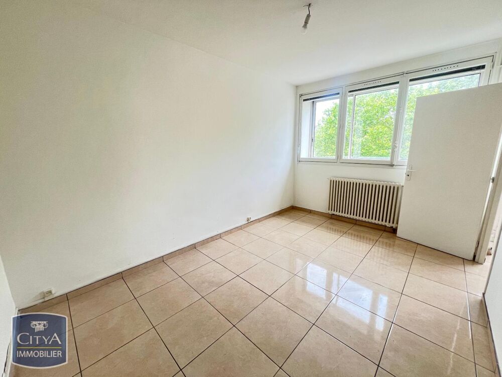 location Appartement - 2 pièce(s) - 38 m² Saint-Priest (69800)
