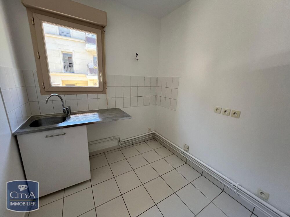À LOUER : Découvrez cet appartement rénové T2 situé à ST....