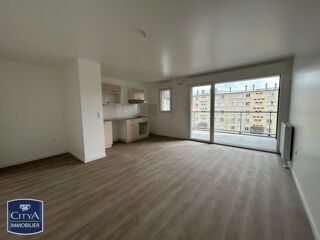  Appartement à louer 4 pièces 92 m²
