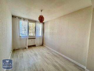  Appartement à louer 2 pièces 34 m²