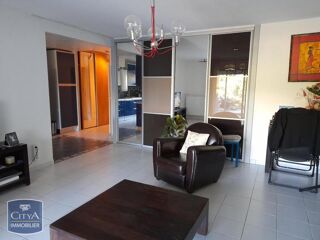  Appartement à louer 3 pièces 75 m²