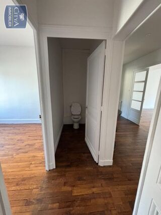  Appartement à louer 4 pièces 105 m²