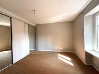  Appartement à louer 4 pièces 95 m²