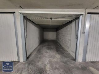  Parking / Garage à louer 14 m²
