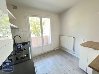  Appartement à louer 4 pièces 63 m²