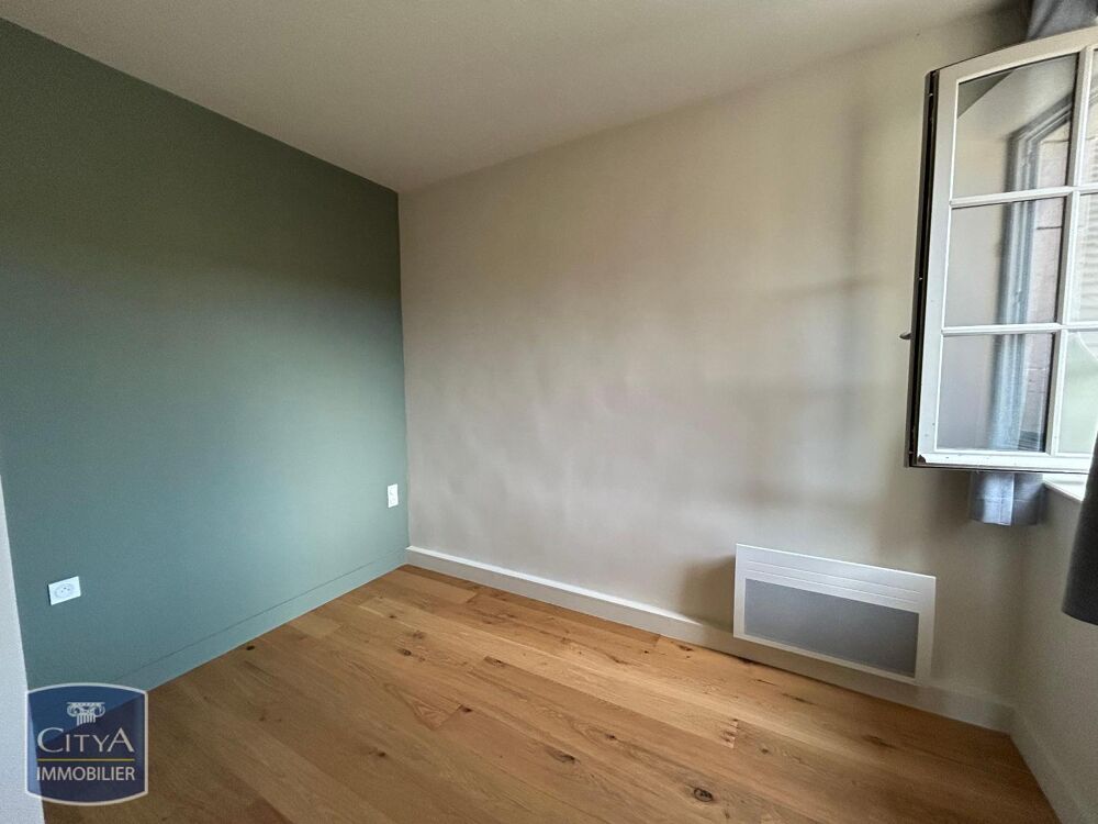 "Rénovation Monument Historique" À LOUER : Appartement T....