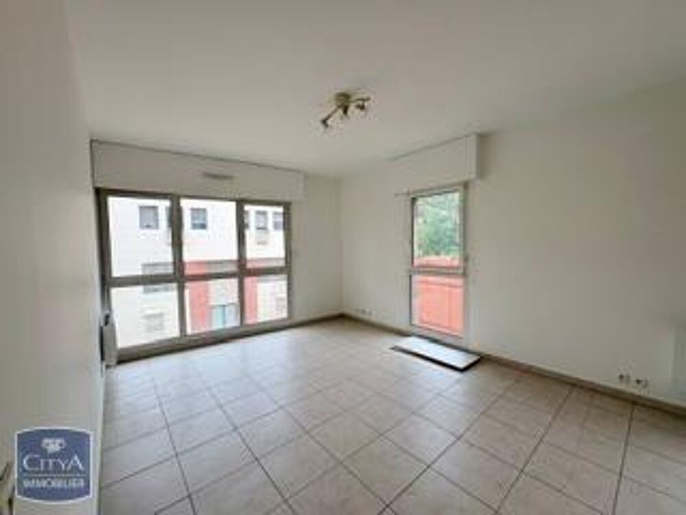 À LOUER : Appartement T2 en cours d'ameublement à Aix-en....