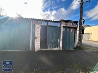  Parking / Garage à louer 