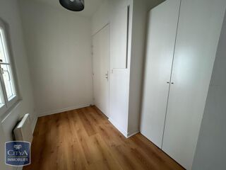  Appartement à louer 4 pièces 90 m²