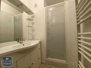  Appartement à louer 2 pièces 32 m²