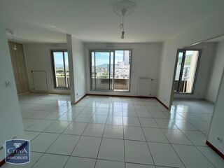  Appartement à louer 4 pièces 73 m²