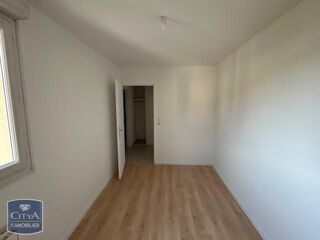  Appartement à louer 3 pièces 64 m²