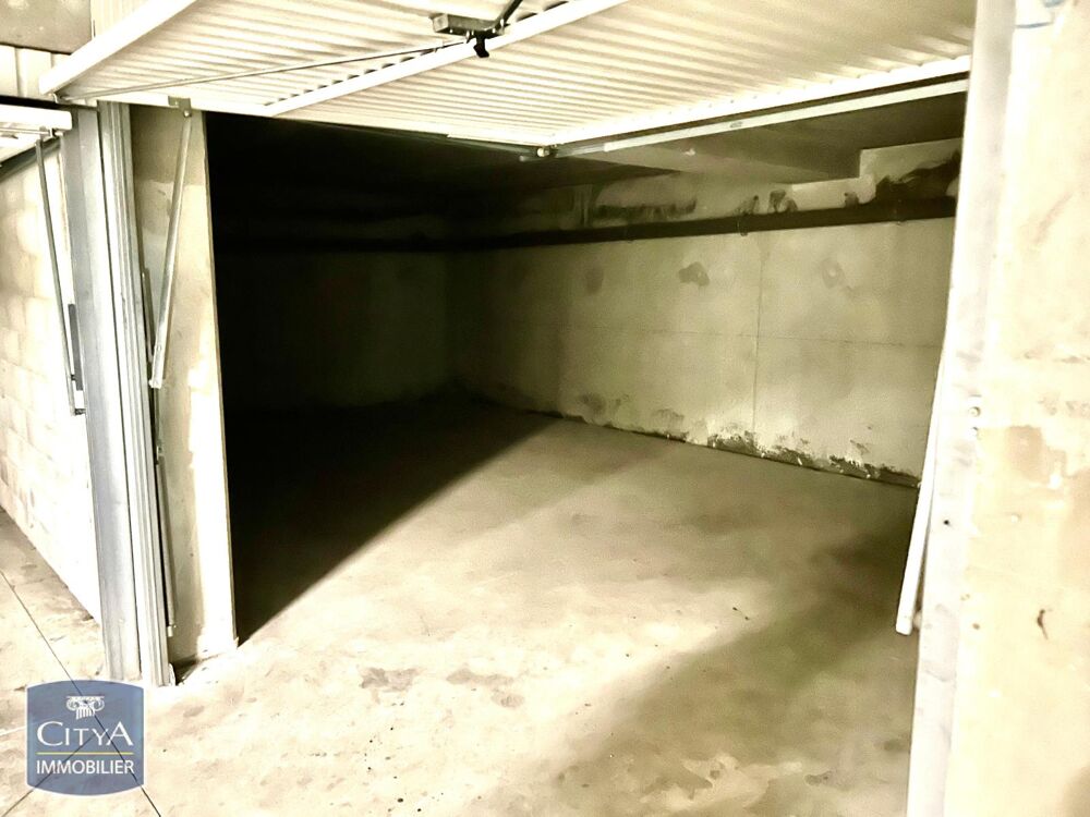 location Parking / Garage - 40 m² Carpentras (84200)