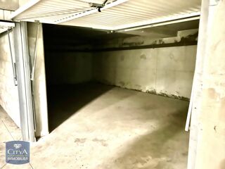 location Parking / Garage - 40 m² Carpentras (84200)