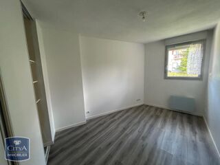  Appartement à louer 3 pièces 64 m²