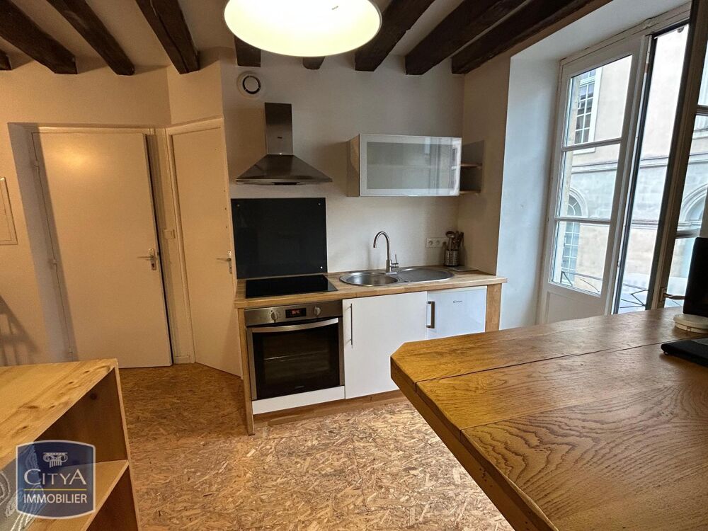 Vieux Mans - À LOUER : Charmant appartement T1 situé au ....